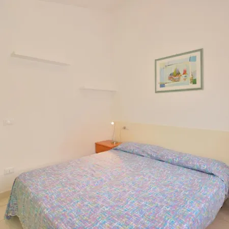 Polluce Apartment *